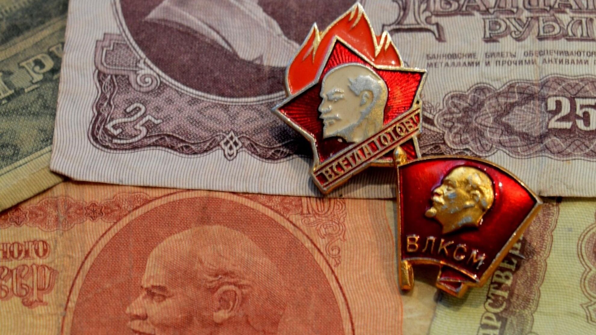 В СССР жили находчивые умельцы: как сделать сланцы из обычного линолеума - Raketanews.ru, 26.08.2023