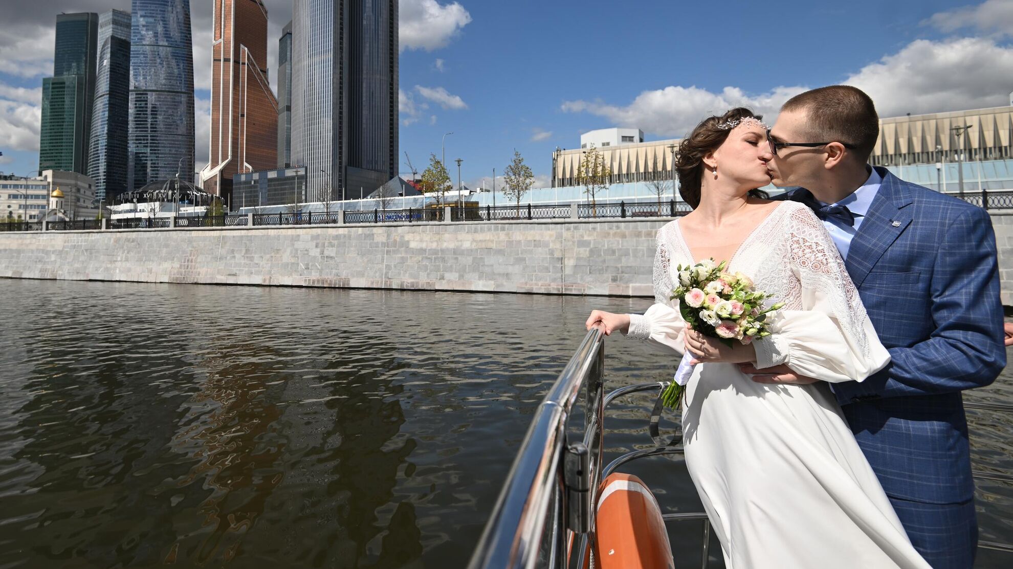 Число красивое, а брак вышел не очень: влияет ли дата свадьбы на счастье - Raketanews.ru, 14.11.2023
