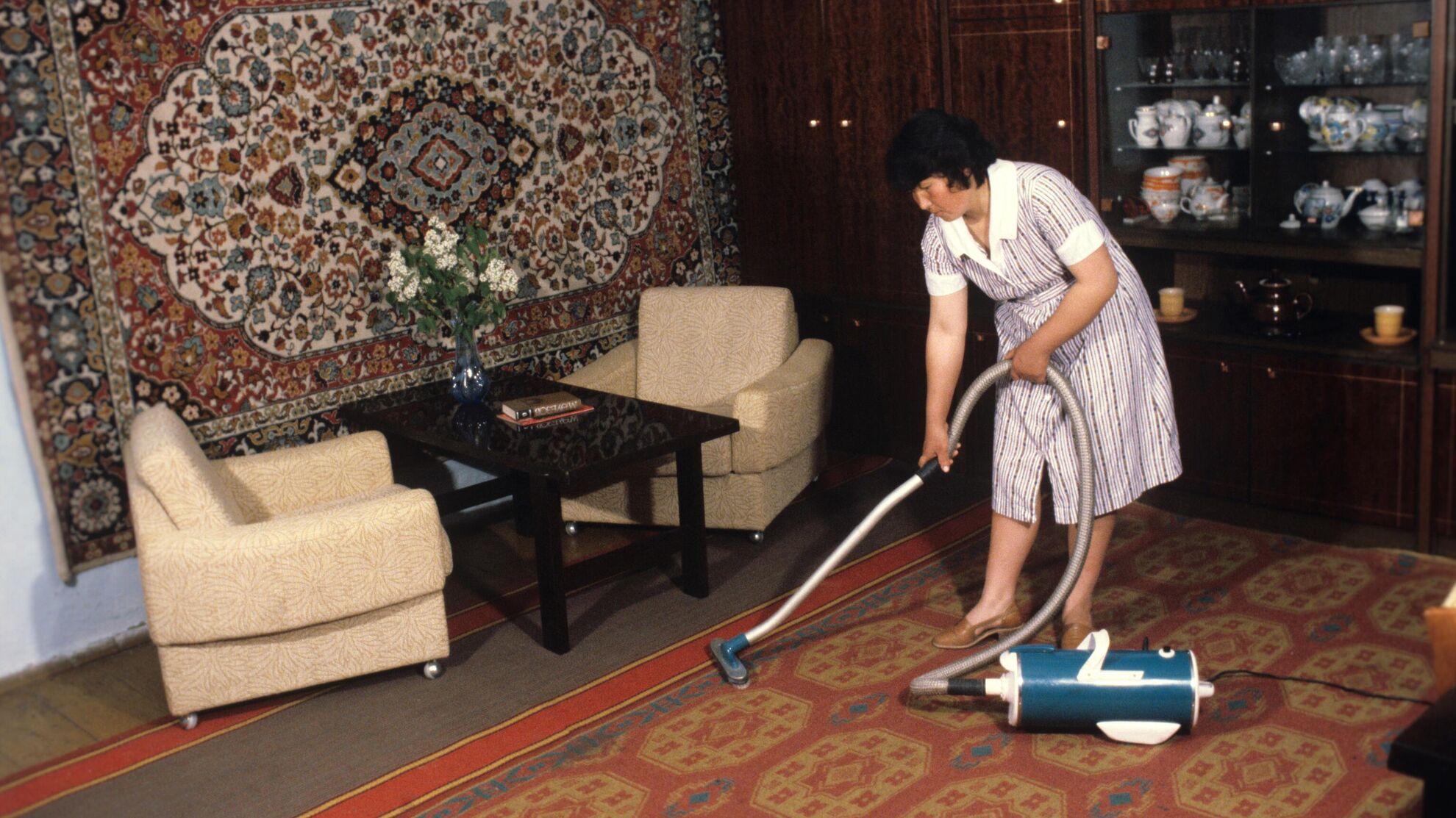 Помните, как бабушки чистили ковры снегом? Вот почему эта привычка актуальна и в наши дни - Raketanews.ru, 28.11.2023
