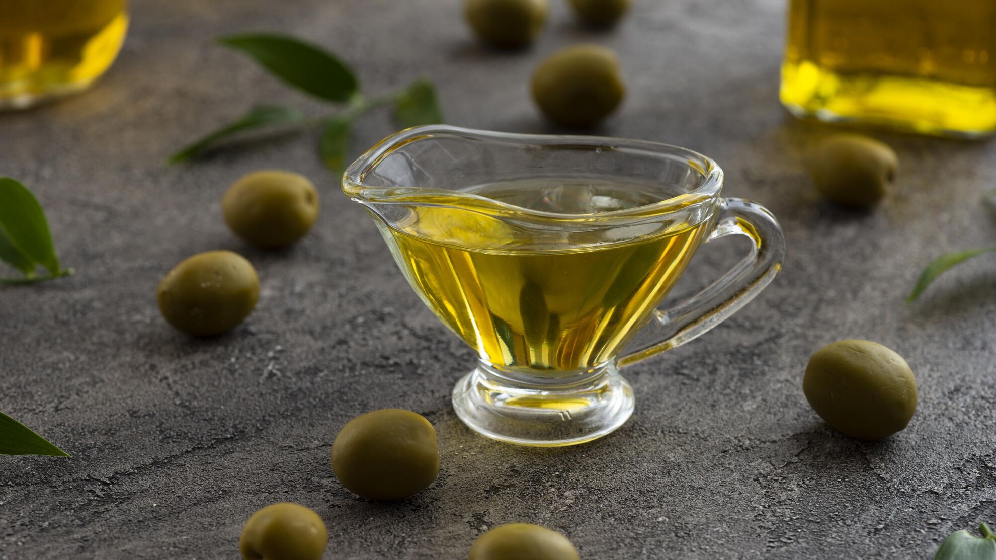 А вы знали, какие полезные масла должны быть на каждой кухне? И это не только оливковое и подсолнечное - Raketanews.ru, 29.12.2023